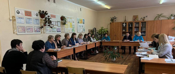 17 апреля на базе МБОУ СШ № 1 состоялось выездное заседание Комиссии по делам несовершеннолетних и защите их прав - фото - 1