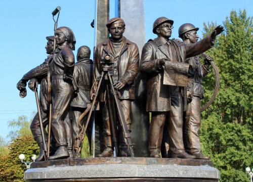 pamyatnik-stroitelyam