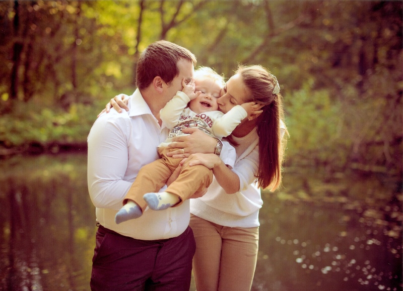 Видео лучшая семья. Семьи счастливые моменты. Фотосессия счастливые моменты семьи. Счачтливые сеьмей счастливые моменты. Фотоконкурс "самая счастливая семья".