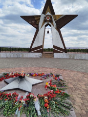 уважаемые десногорцы, сердечно поздравляю вас с 79 - годовщиной Победы над фашизмом - фото - 1