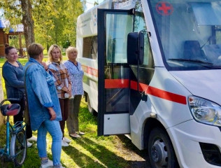 50 передвижных медицинских комплексов помогают жителям сёл и небольших поселков получить качественную медицинскую помощь - фото - 4