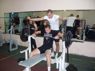 открытый Чемпионат г. Десногорска по безэкипировочному жиму штанги лёжа, посвященный Всероссийскому Дню спортсменов силовых видов спорта - фото - 4