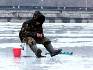 зимняя рыбалка по первому льду: правила безопасности - фото - 1