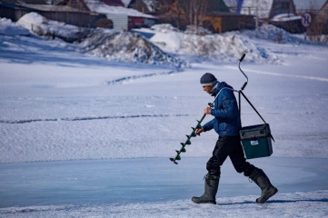 правила поведения и безопасность во время зимней рыбалки - фото - 1